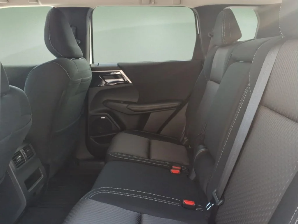 New 2026 White Mitsubishi ES 1.5T 2WD image 7
