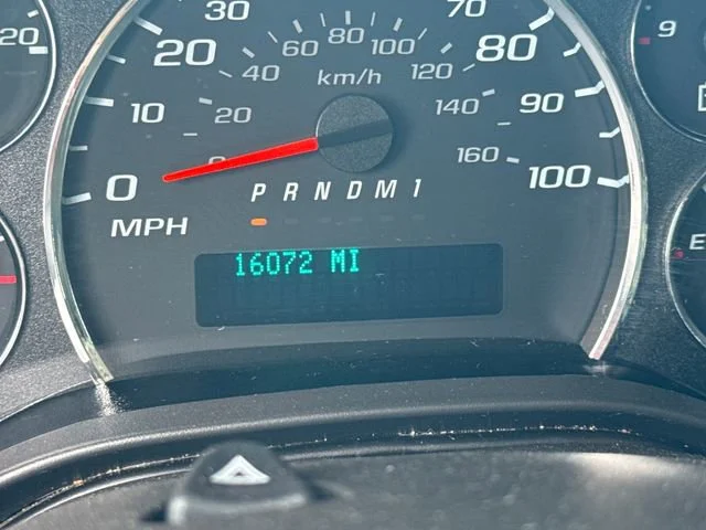 Used 2025 Summit White Chevrolet WT image 19