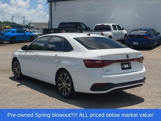 Used 2025 White Volkswagen 1.5T Sport image 11