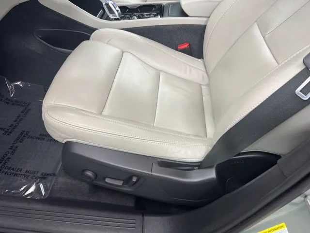 Used 2023 Green Volvo Ultimate image 14