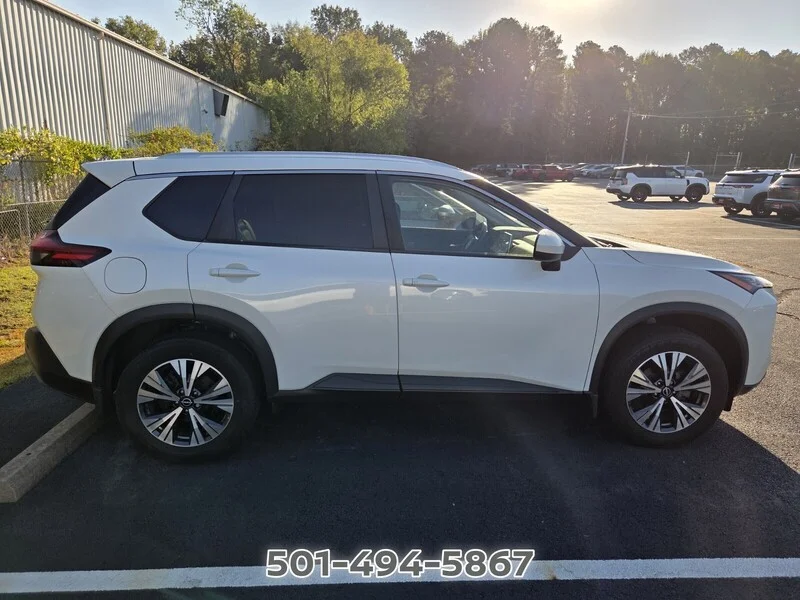 Used 2023 Pearl White NISSAN SV image 4