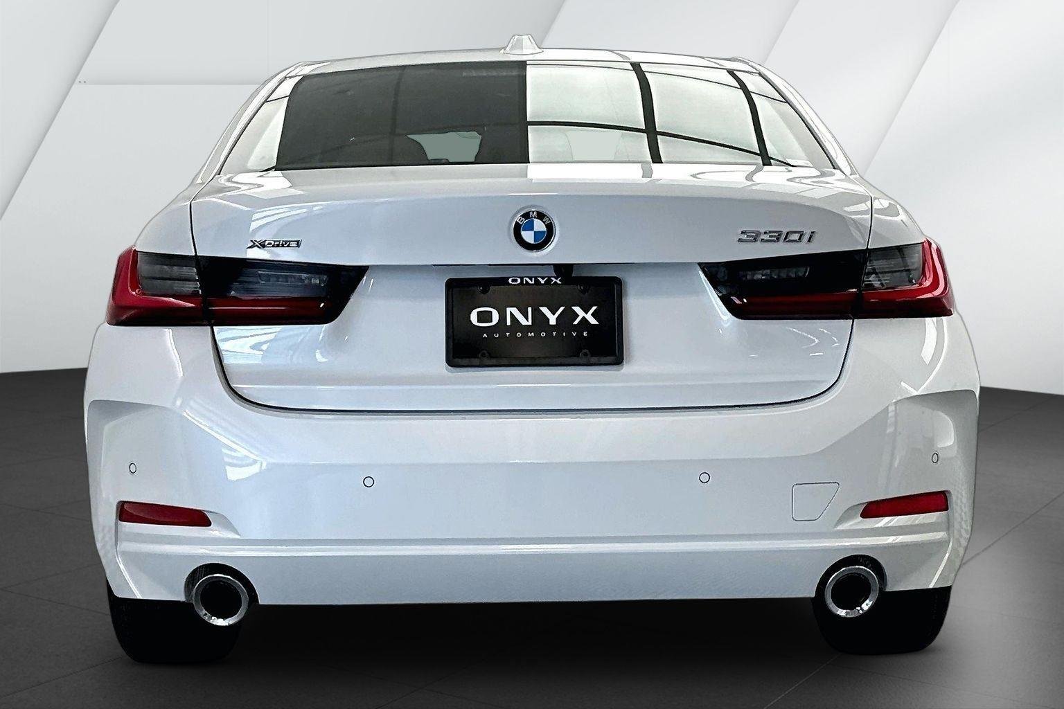 New 2026 Mineral White Metallic BMW 330i xDrive image 7