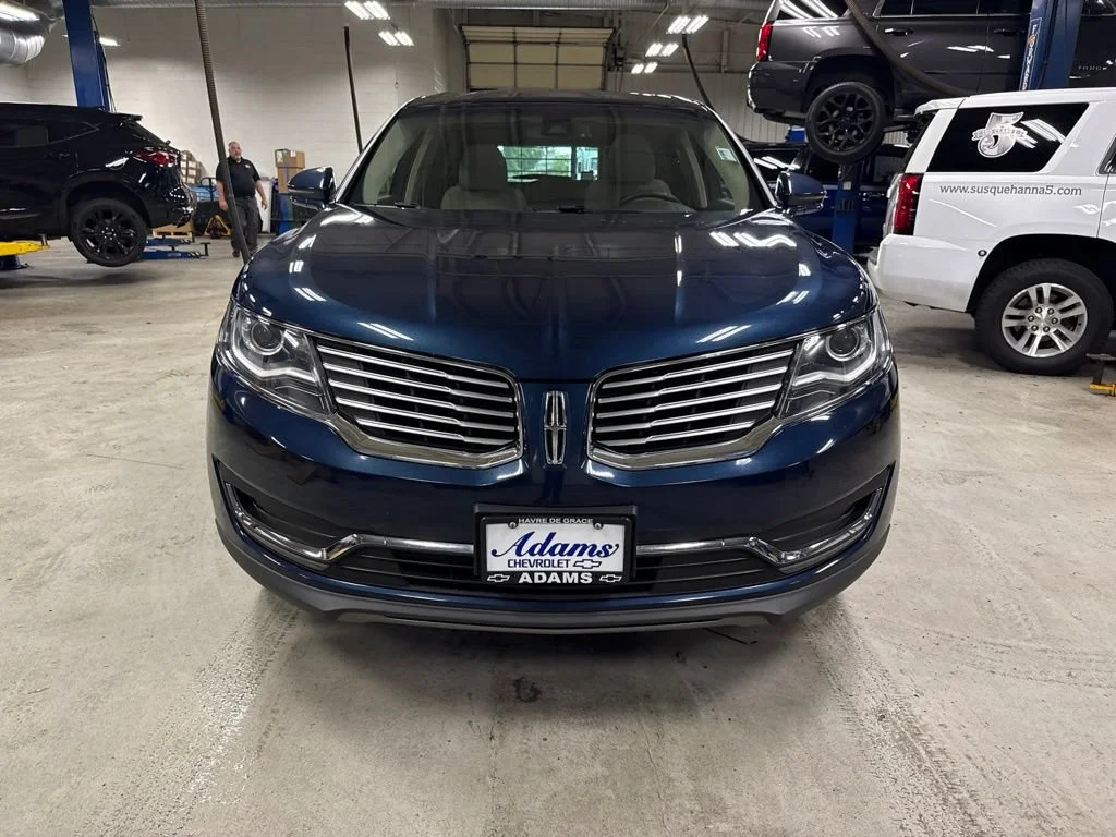 Used 2017 Blue Lincoln Reserve image 10