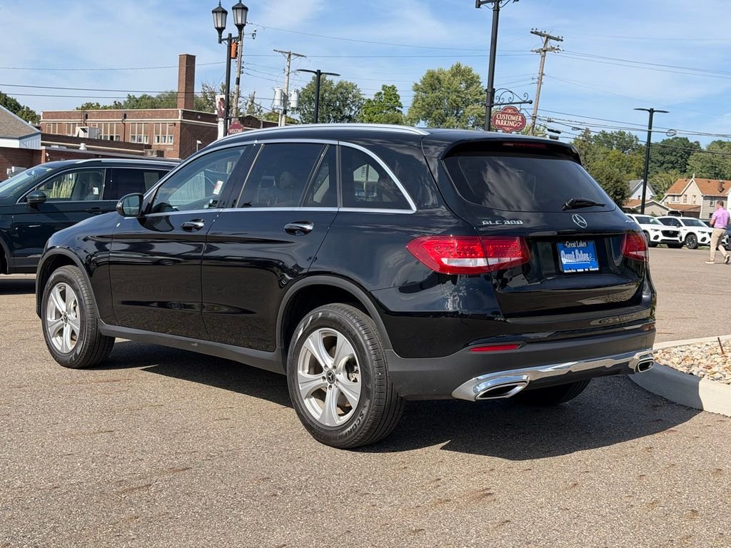 Used 2018 Black Mercedes-Benz GLC 300 image 3