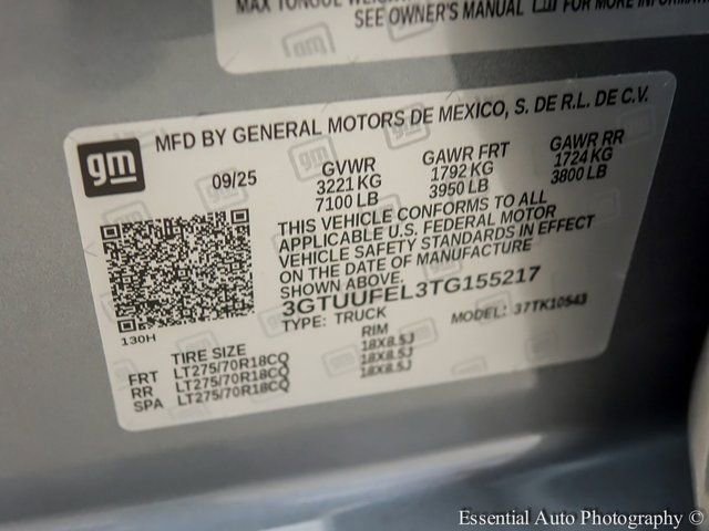 New 2026 Sterling Metallic GMC AT4X image 23