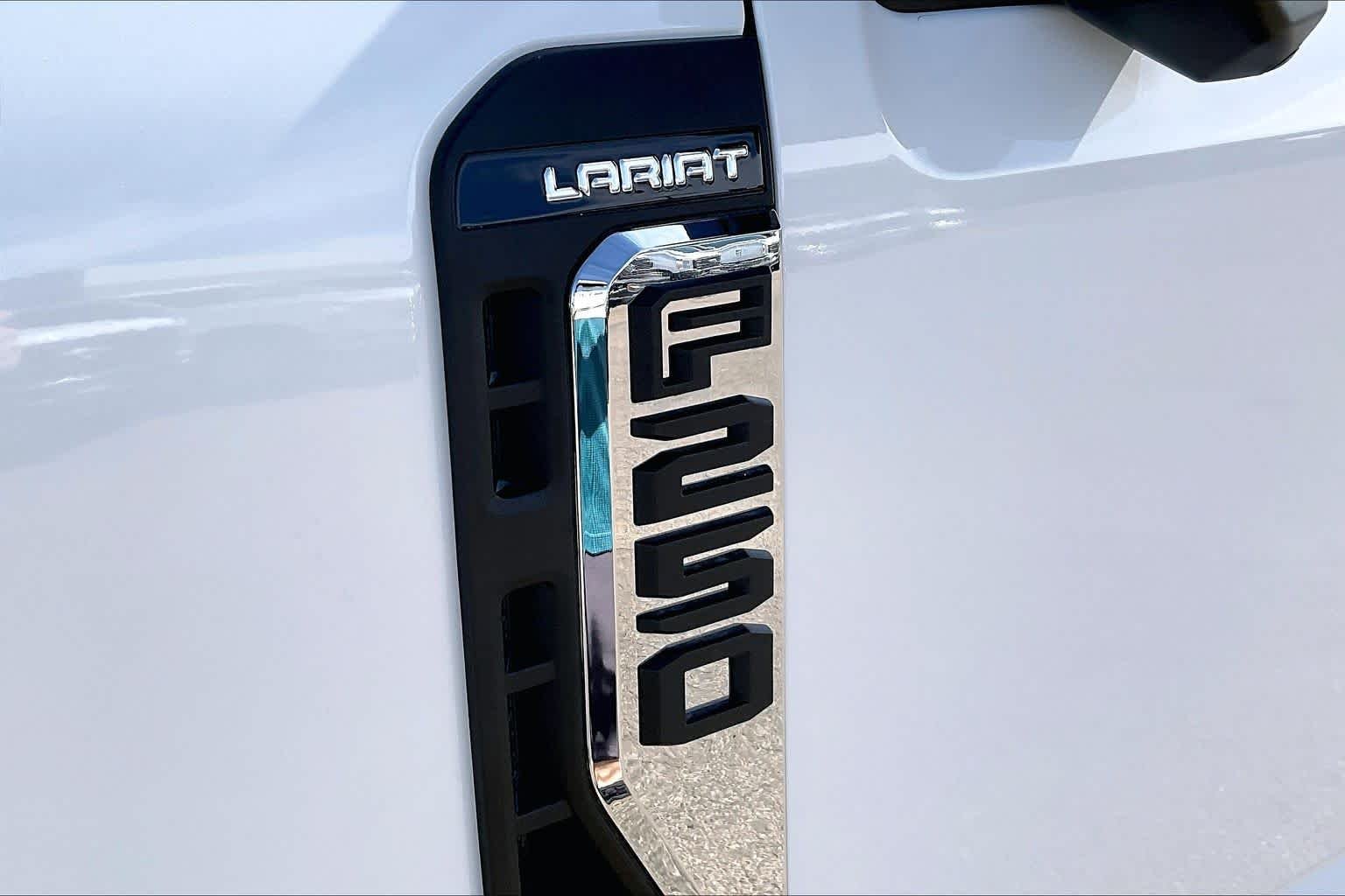 New 2026 Star White Metallic Tri-Coat Ford F-250® Lariat® image 15