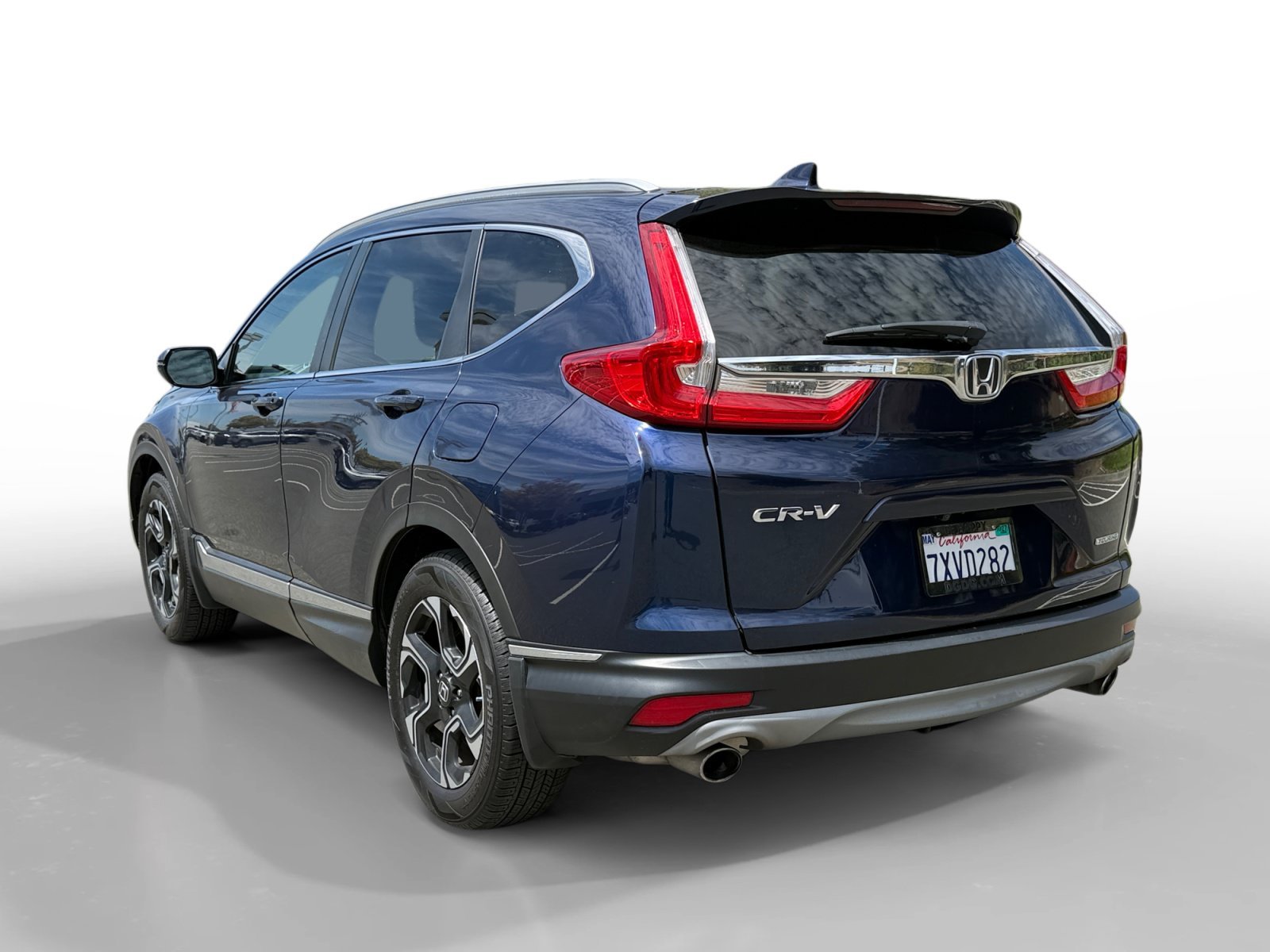 Used 2017 Obsidian Blue Pearl Honda Touring image 3
