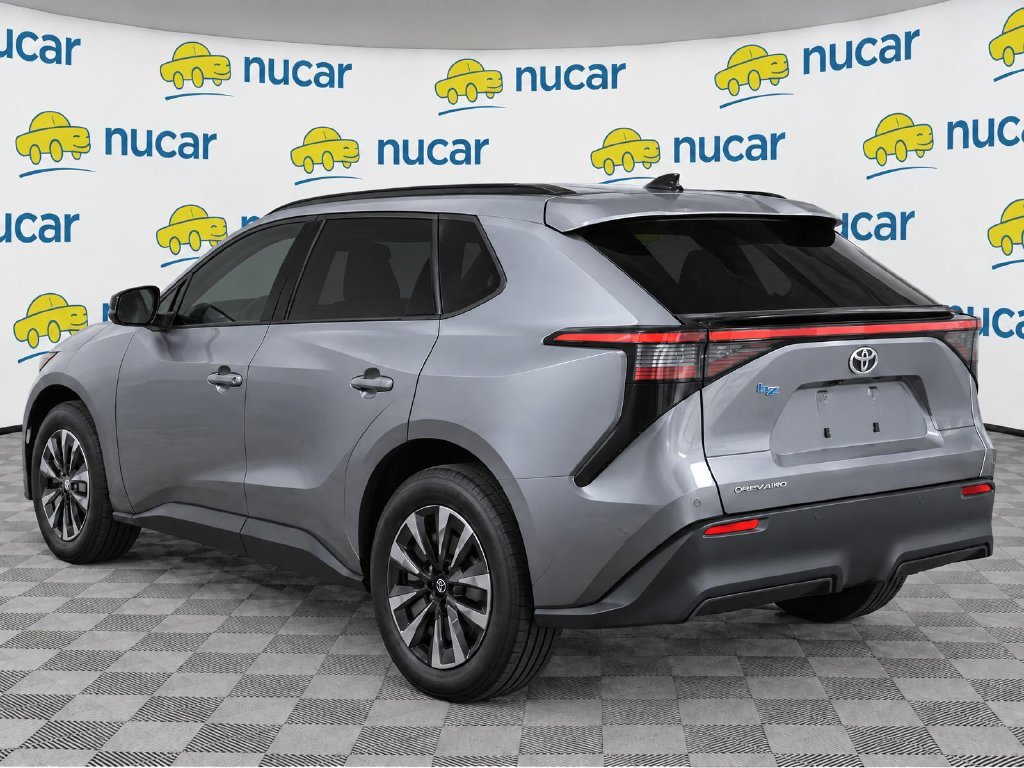 Used 2026  Toyota XLE image 3