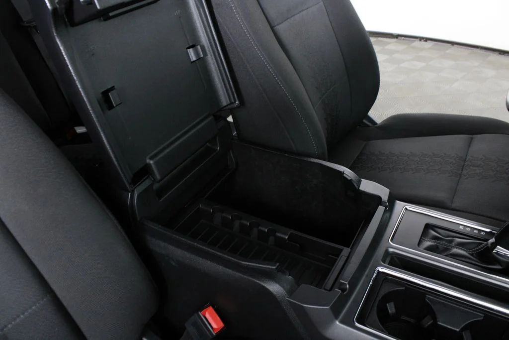 Used 2018 Gray Ford XLT image 15