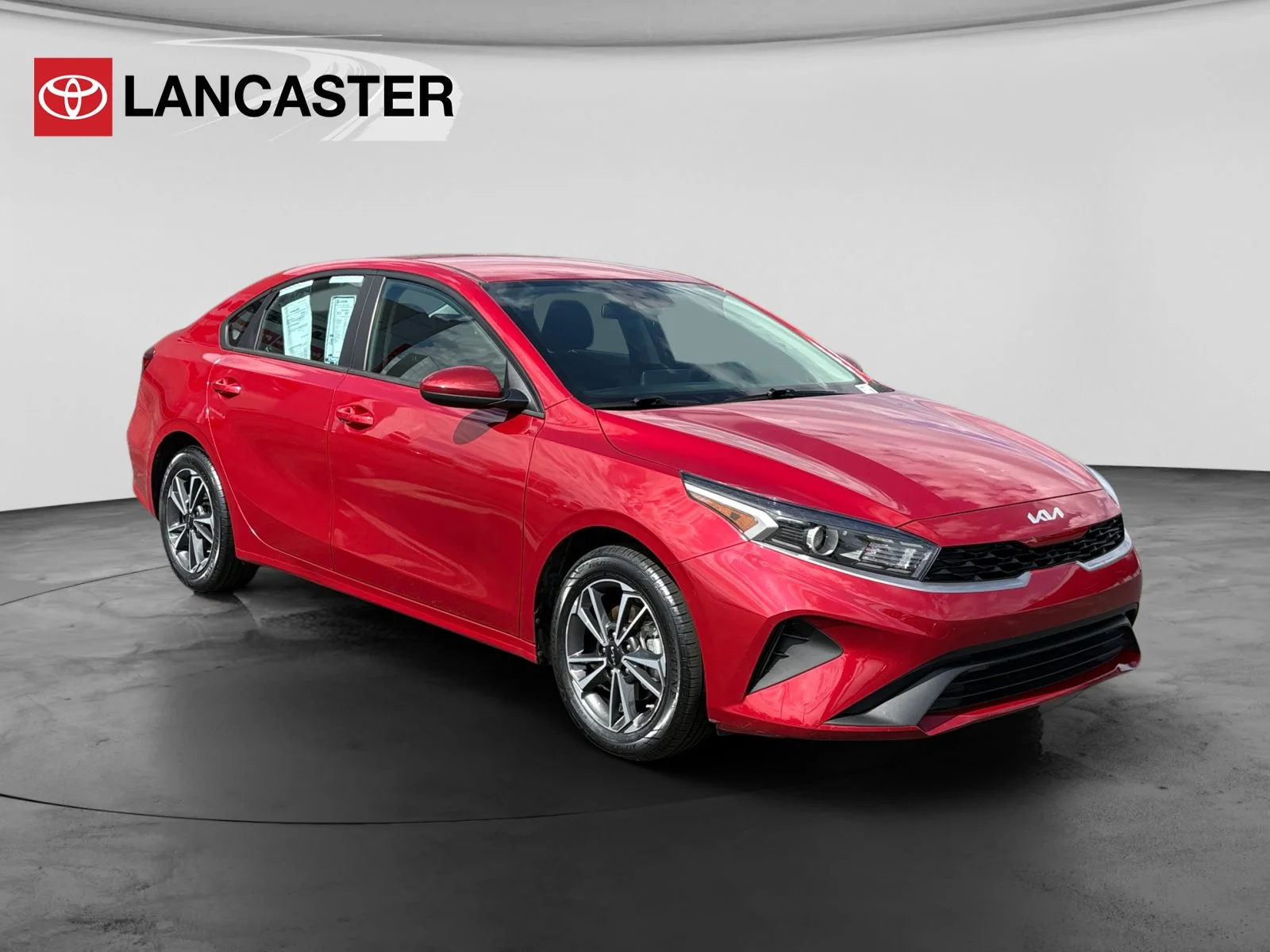 Used 2024 Currant Red Kia LXS image 1