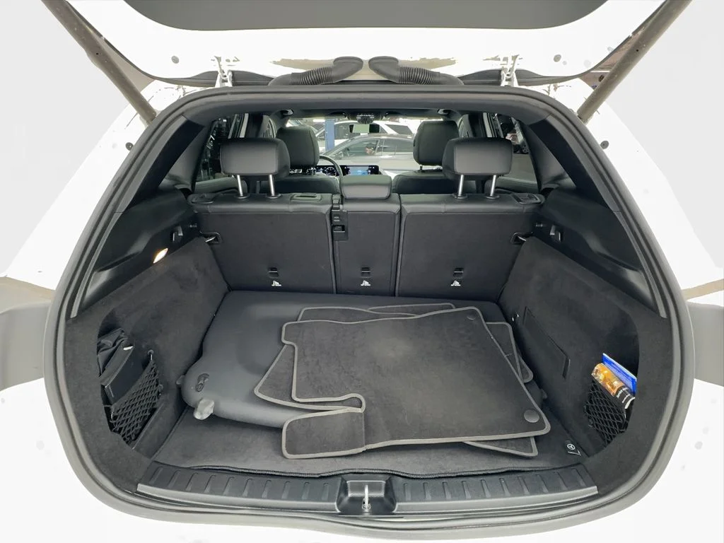 Used 2022 White Mercedes-Benz GLA 250 image 16