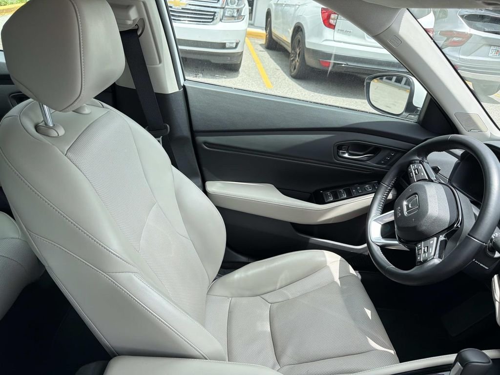 Used 2024  Honda Touring image 11