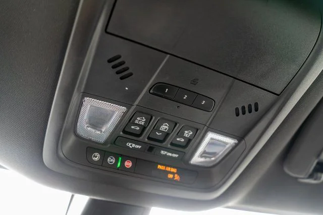 Used 2024 White Buick Essence image 41