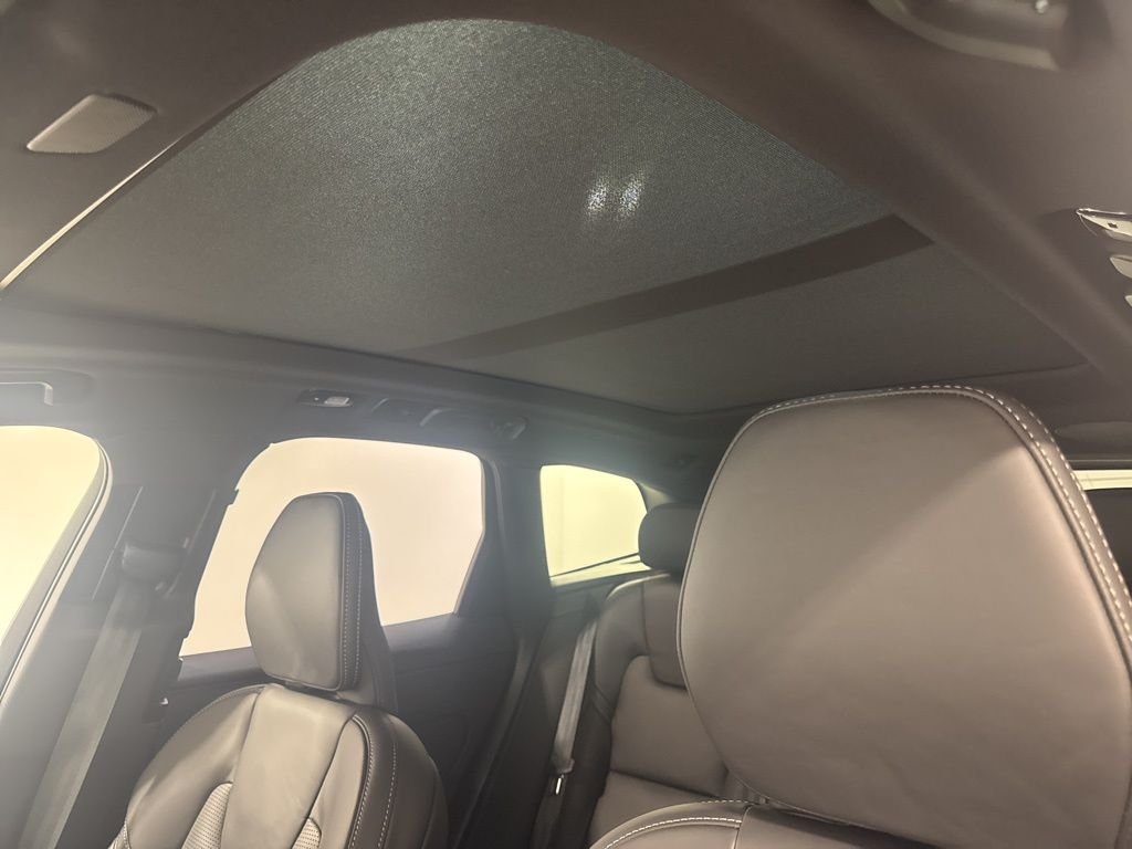 2026 Volvo XC60 Ultra - Photo 16