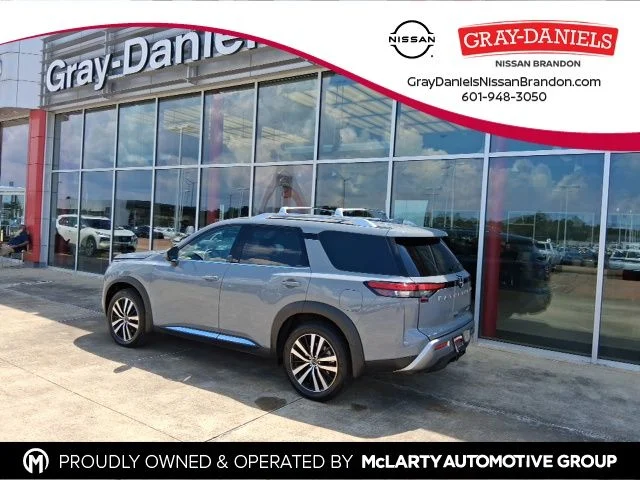 2025 Nissan Pathfinder Platinum