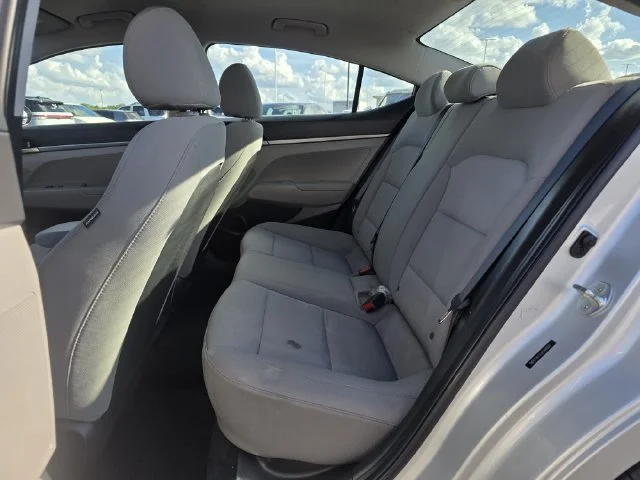 Used 2018 Symphony Silver Hyundai SE image 17