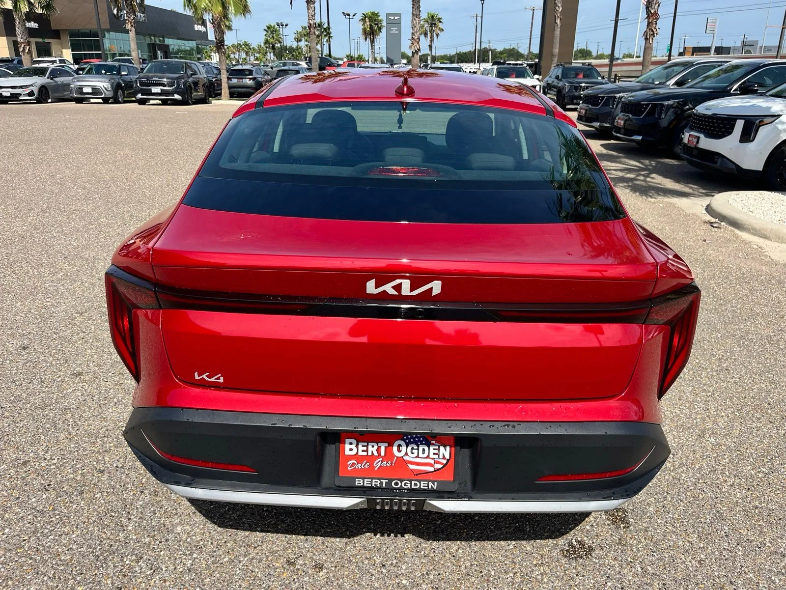 Used 2025 Red Kia LXS image 3