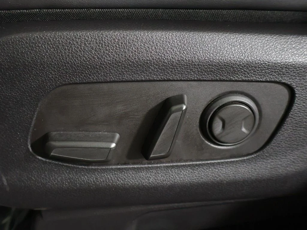 Used 2024 Gray Kia LX Seat Package image 31
