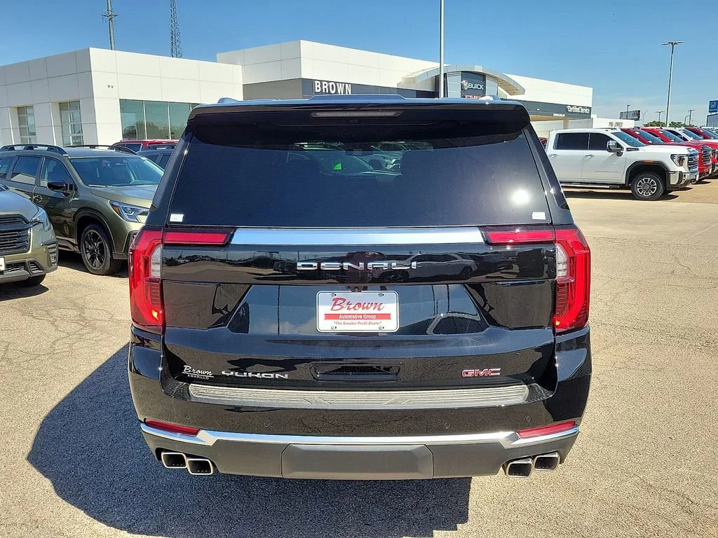2026 GMC Yukon XL Denali - Photo 9