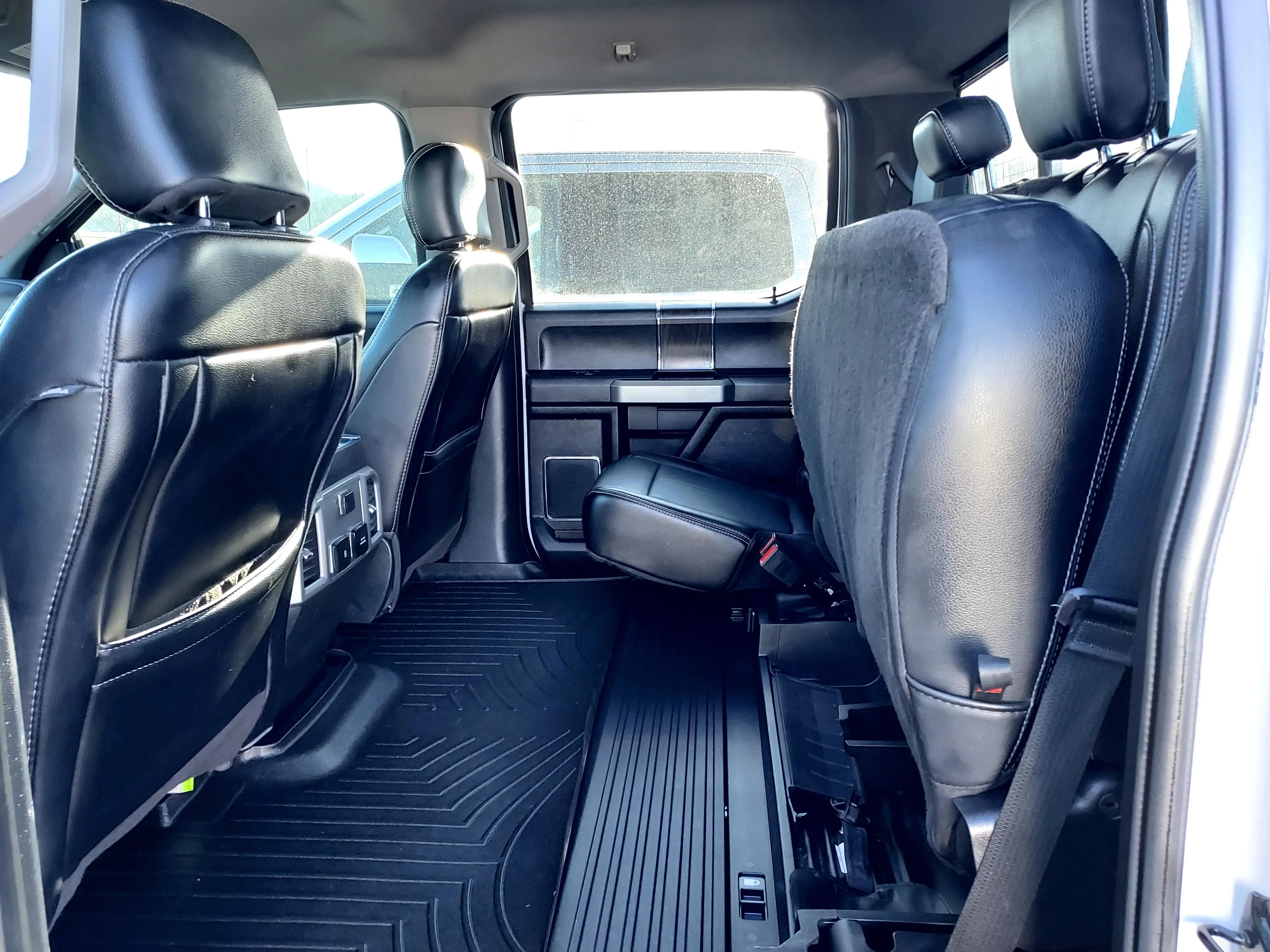 Used 2020 White Ford LARIAT image 17