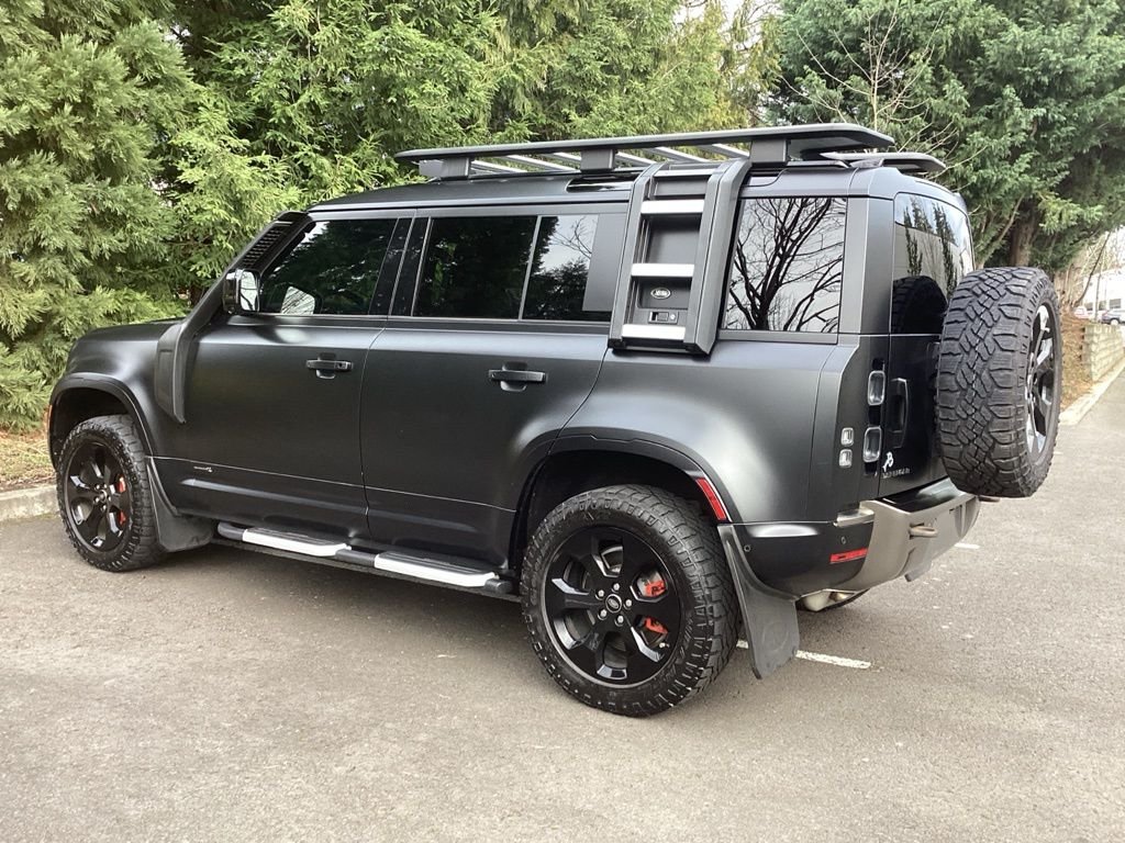 Used 2022  Land Rover X image 12