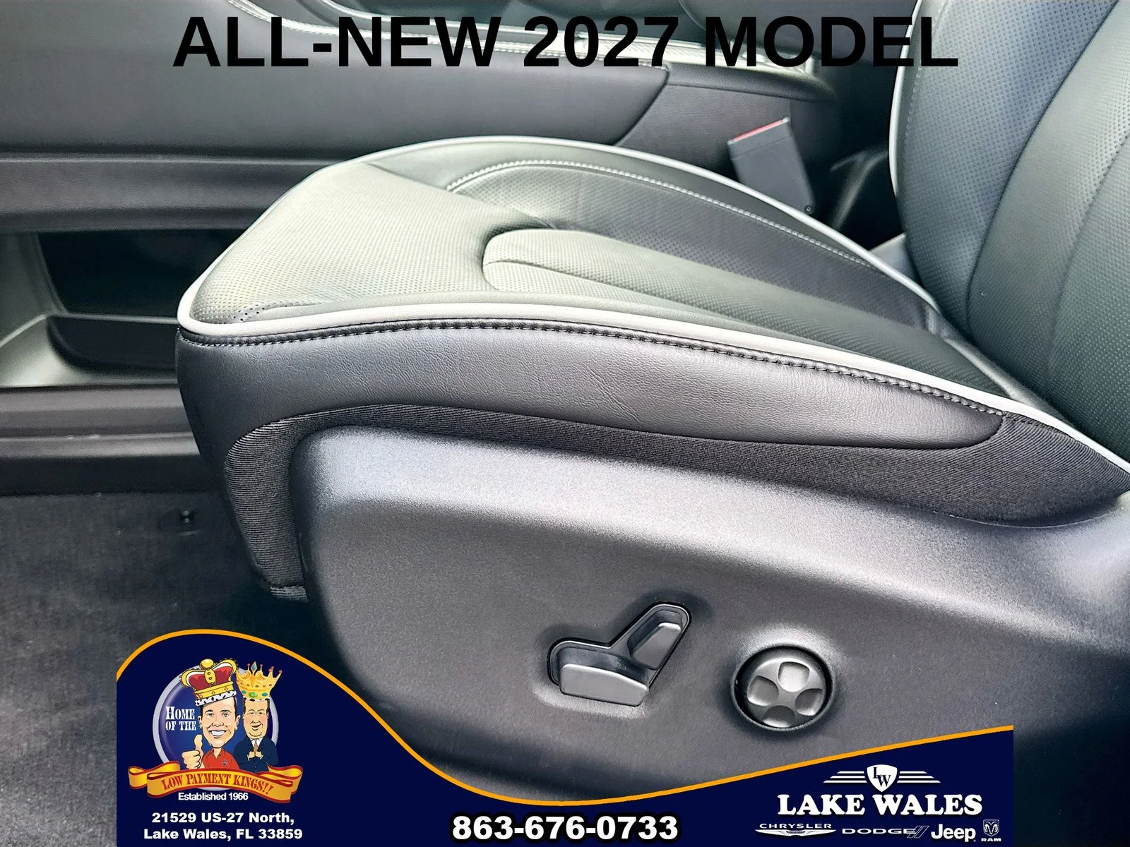New 2027 Diamond Black Crystal Pearl-Coat Exterior Paint Chrysler Limited image 18
