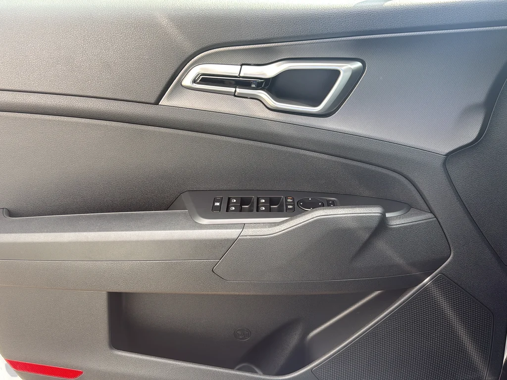 New 2026 Glacial White Pearl Kia LX image 32