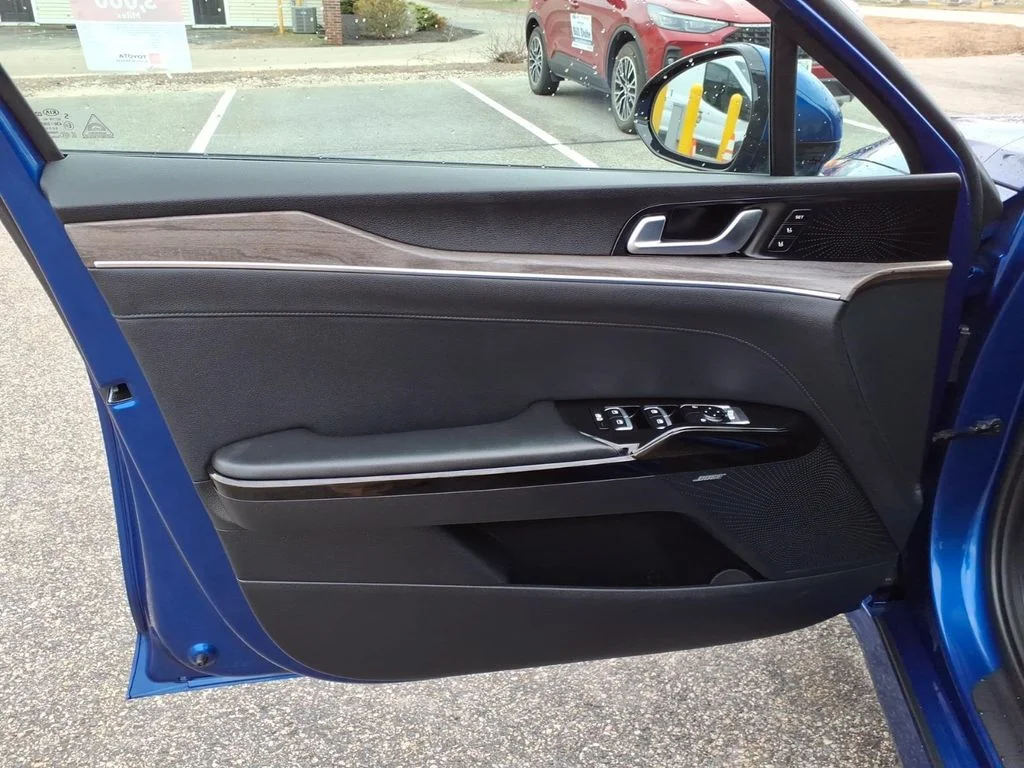 Used 2021 Blue Kia EX image 11