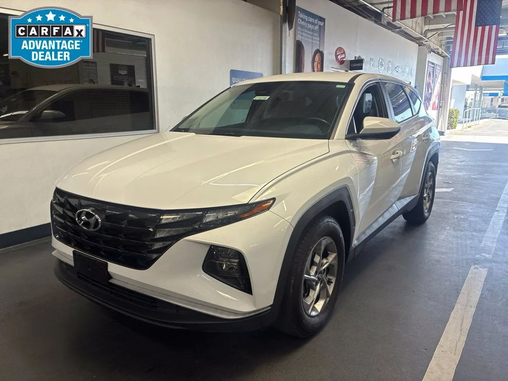 Used 2024 White Pearl Hyundai SE image 4