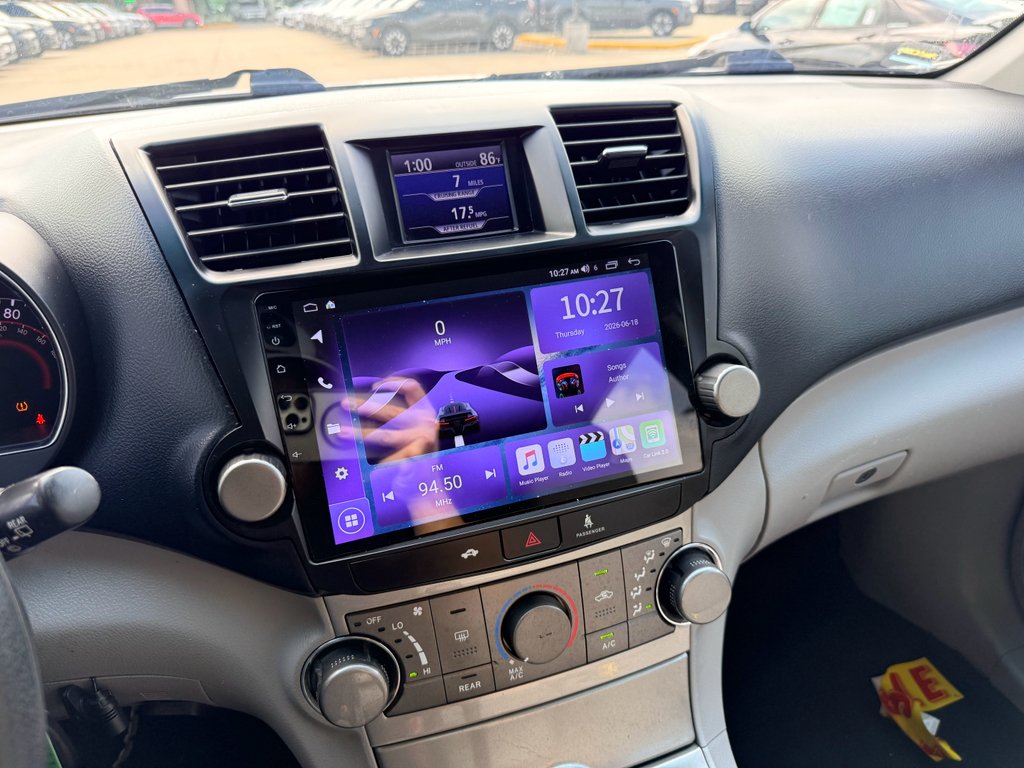 Used 2013 Classic Silver Metallic Toyota  image 13