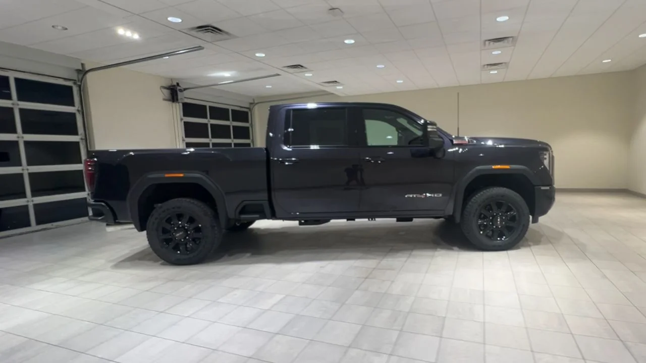 2025 GMC Sierra 2500HD AT4 - Photo 38