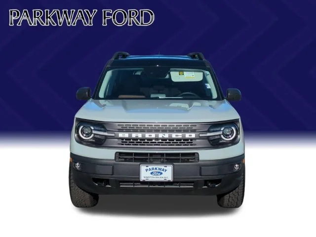 Used 2024 Green Ford Badlands image 8