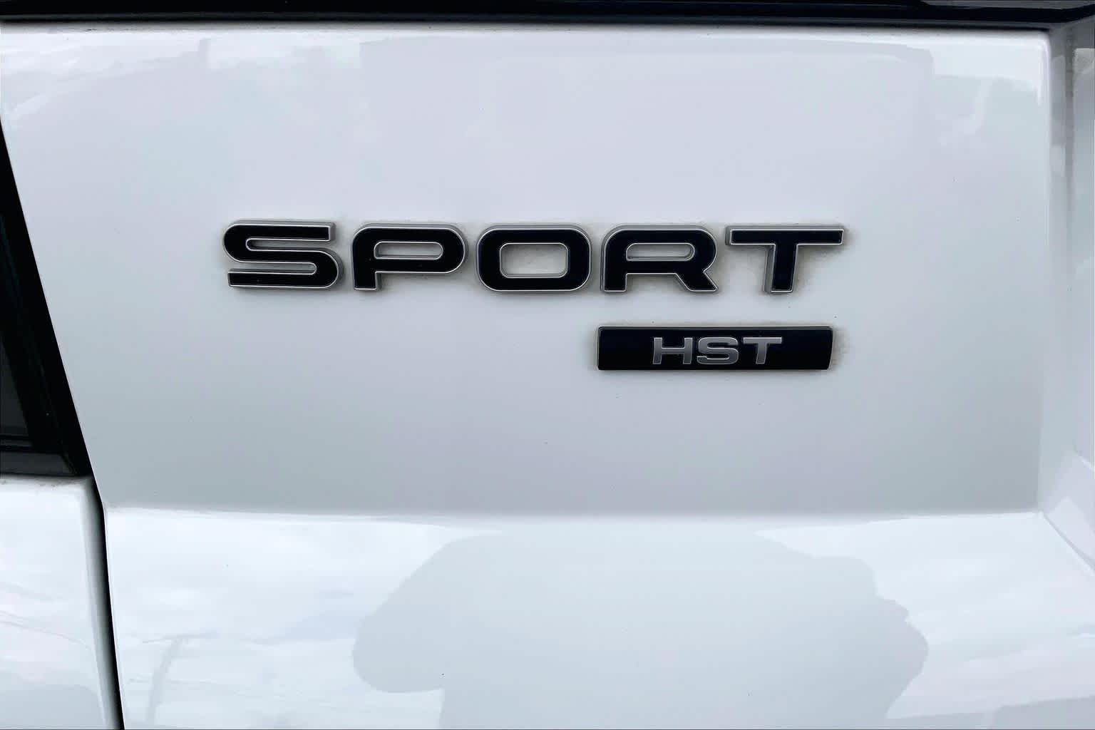 Used 2019 Fuji White Land Rover HST image 10