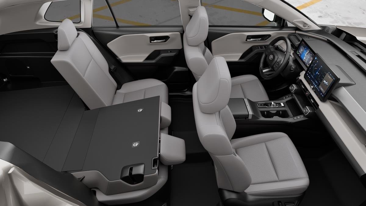 New 2026 Wind Chill Pearl <sup>1</sup> Toyota  Limited image 4