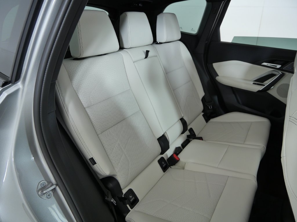 New 2027 Space Silver Metallic BMW xDrive28i image 23