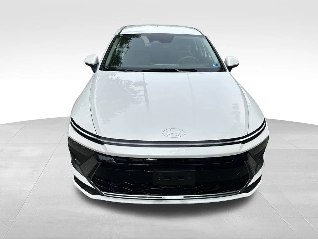Certified Used 2026 White Hyundai SE image 10