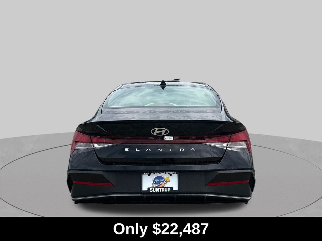 Used 2026 Abyss Black Hyundai SEL Sport image 4