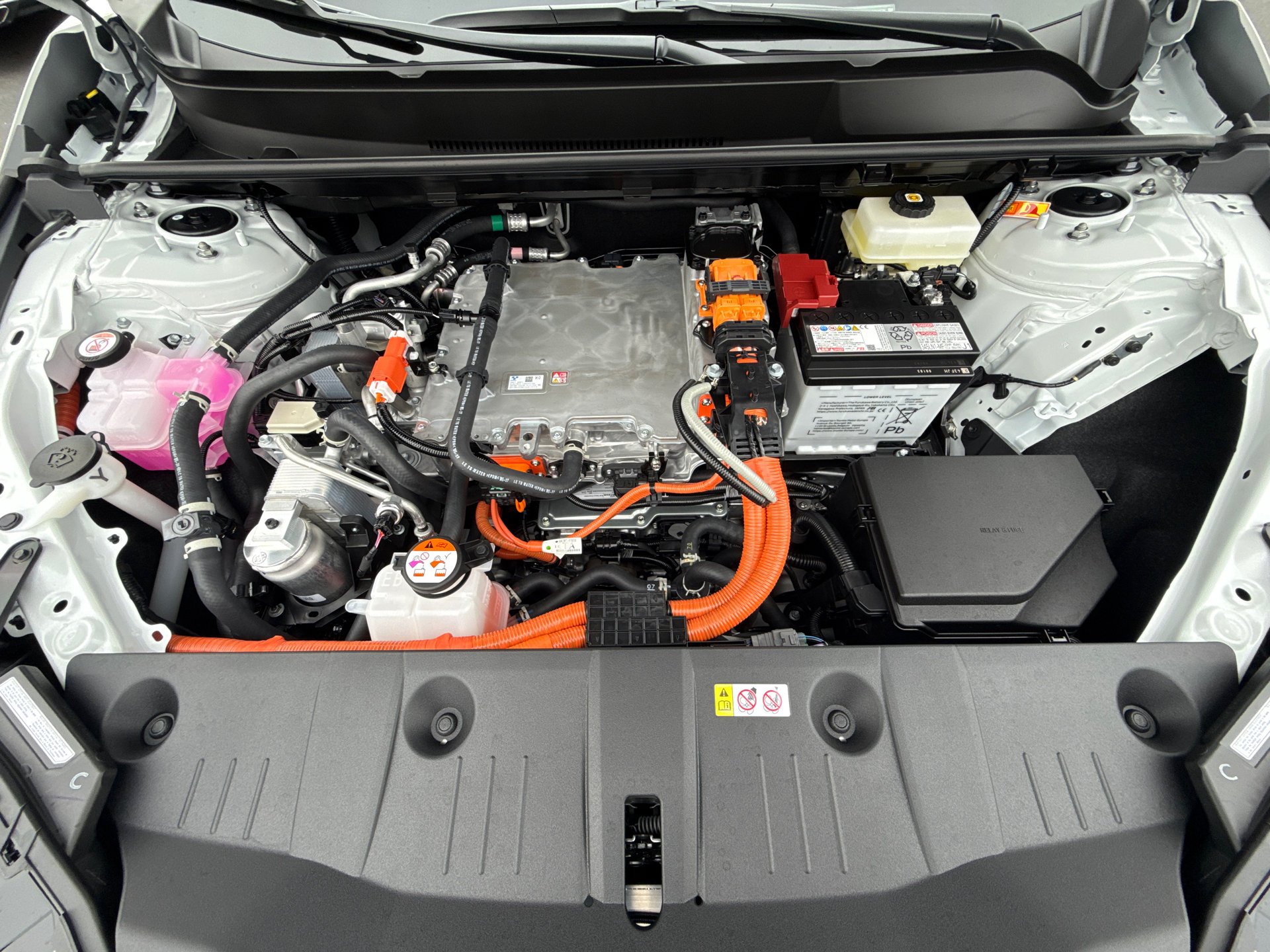 New 2026 Wind Chill Pearl <sup>1</sup> Toyota  SE image 7