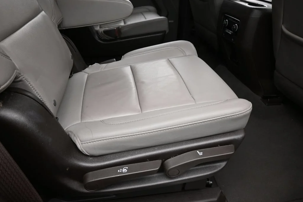 Used 2024 Summit White Chevrolet LT image 29