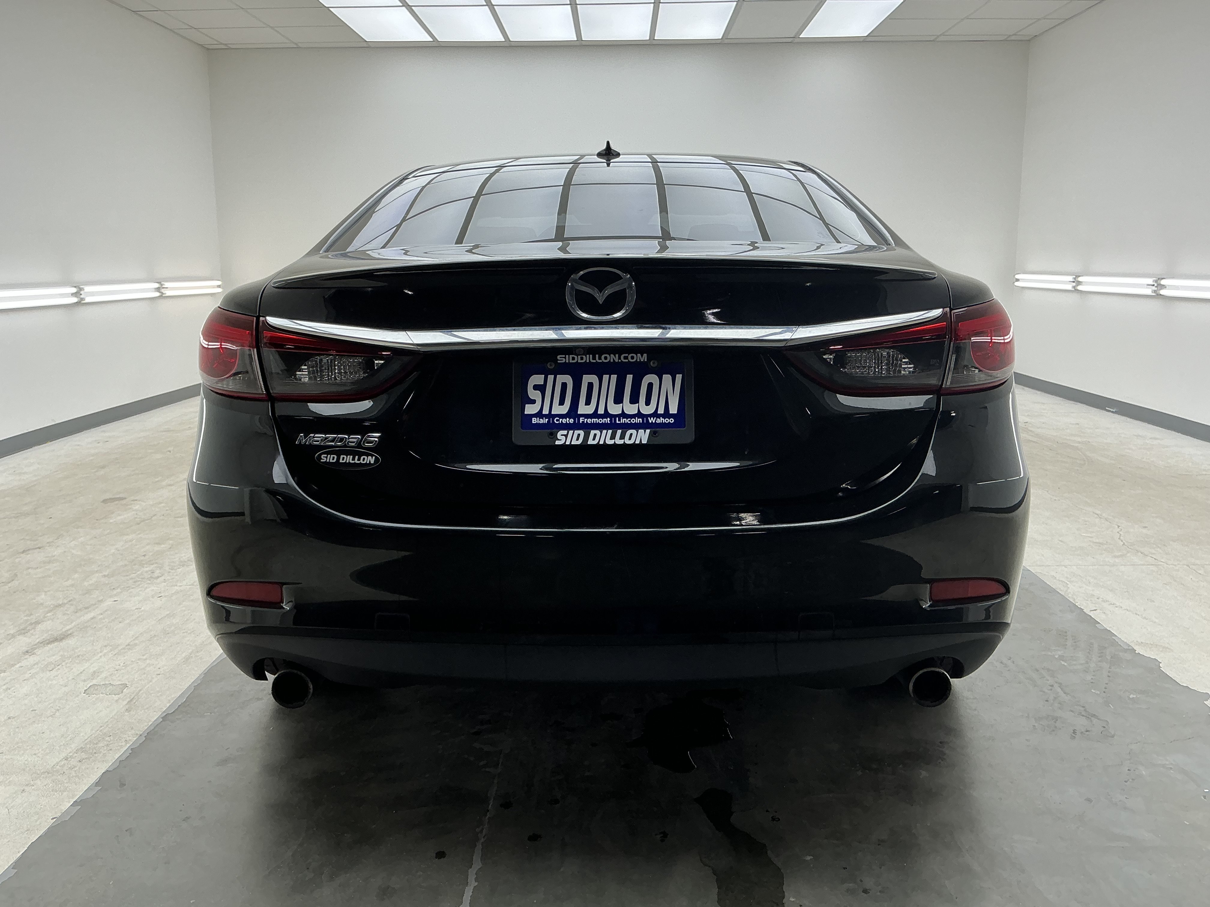 Used 2016 Jet Black Mica Mazda i Grand Touring image 5