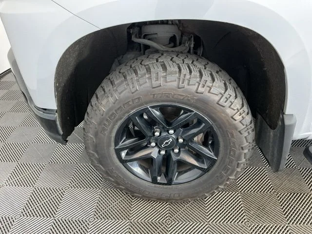 Used 2020 Silver Chevrolet LT Trail Boss image 7
