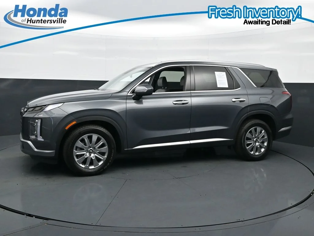 Used 2025 Graphite Hyundai SEL image 6