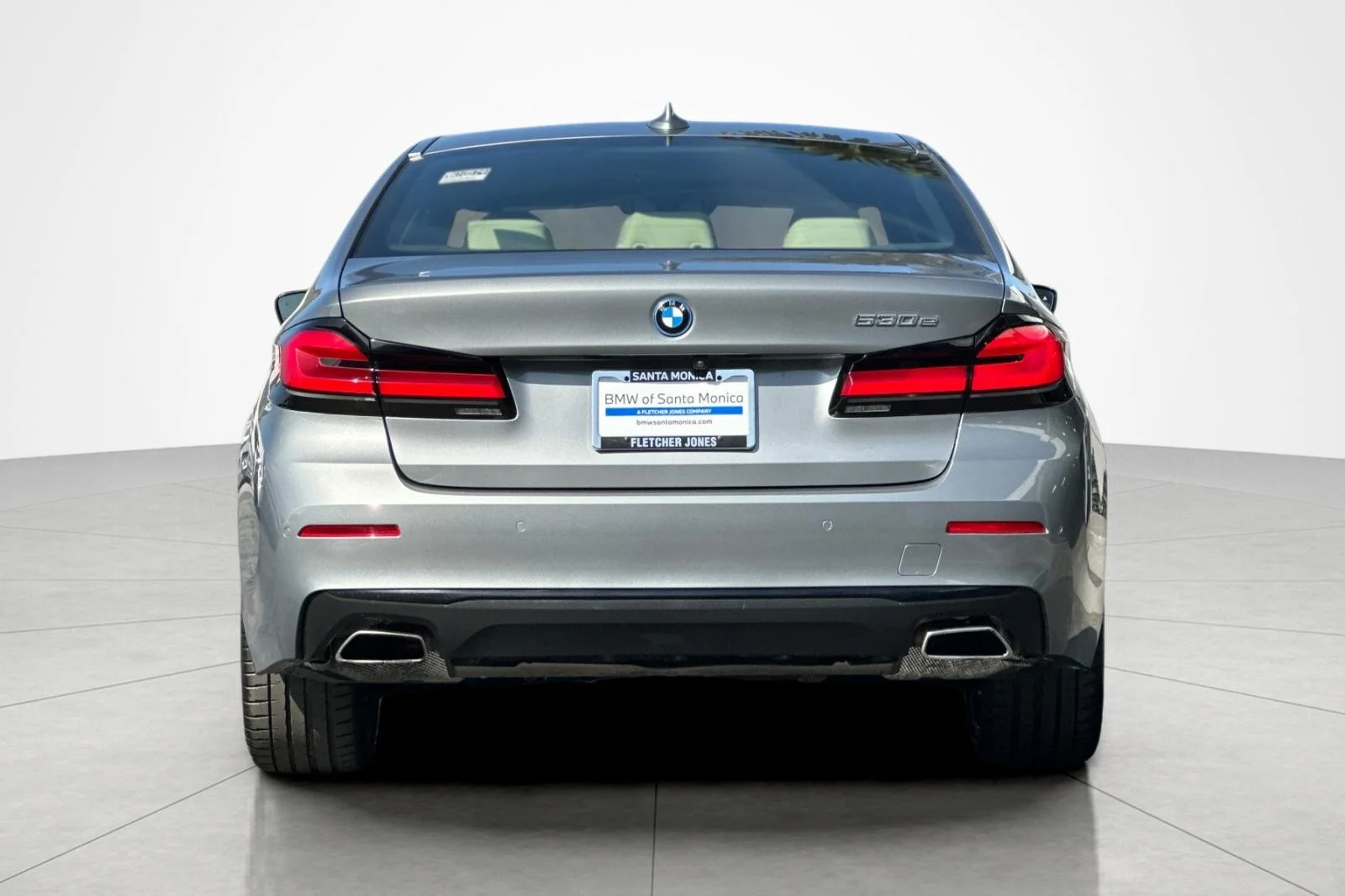 Used 2023 Skyscraper Grey Metallic BMW 530e image 4