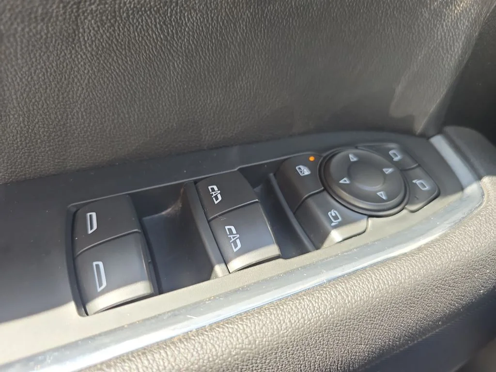 2025 GMC Sierra 1500 SLT - Photo 65