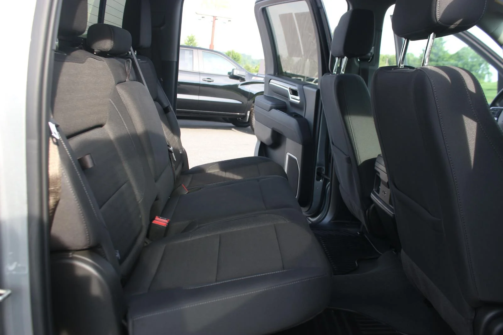 Used 2025 Sterling Gray Metallic Chevrolet LT image 35