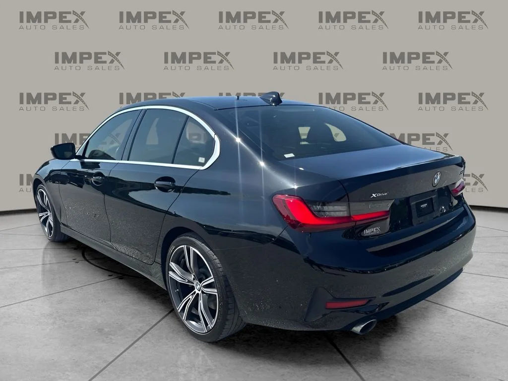 Used 2022 Black BMW 330i xDrive image 3