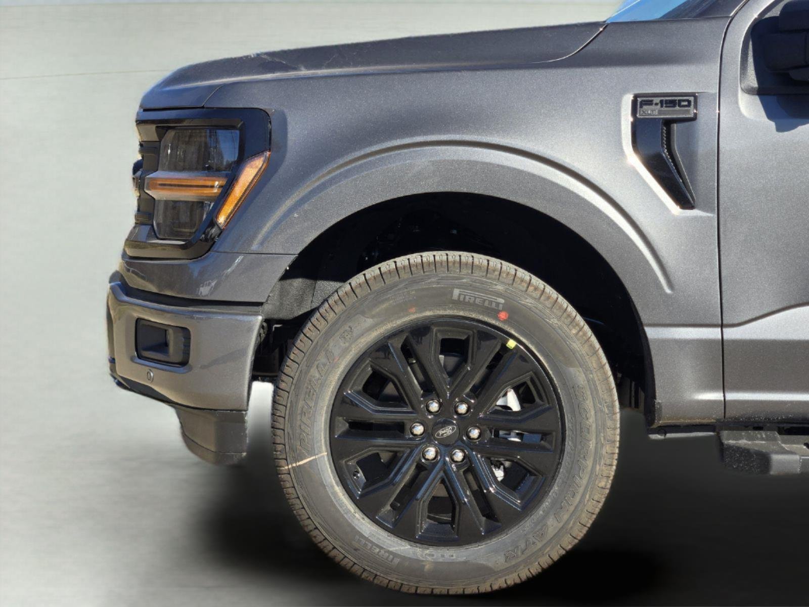 New 2026 Carbonized Gray Metallic Ford XLT image 6
