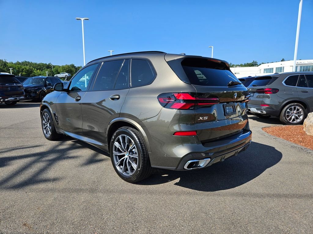 Used 2026 Manhattan Green Metallic BMW xDrive40i image 5