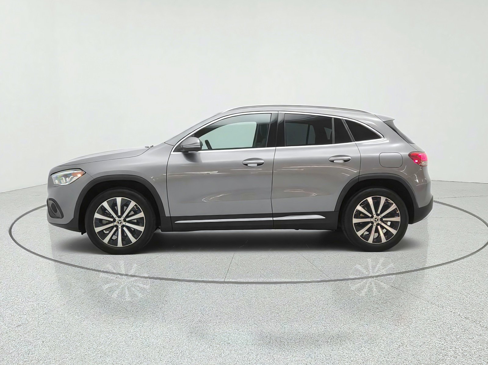 Used 2023 Mountain Grey Metallic Mercedes-Benz GLA 250 SUV image 8