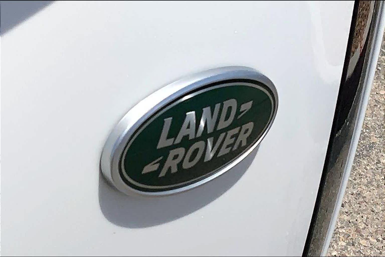 Used 2023 Ostuni Pearl White Land Rover Autobiography image 9